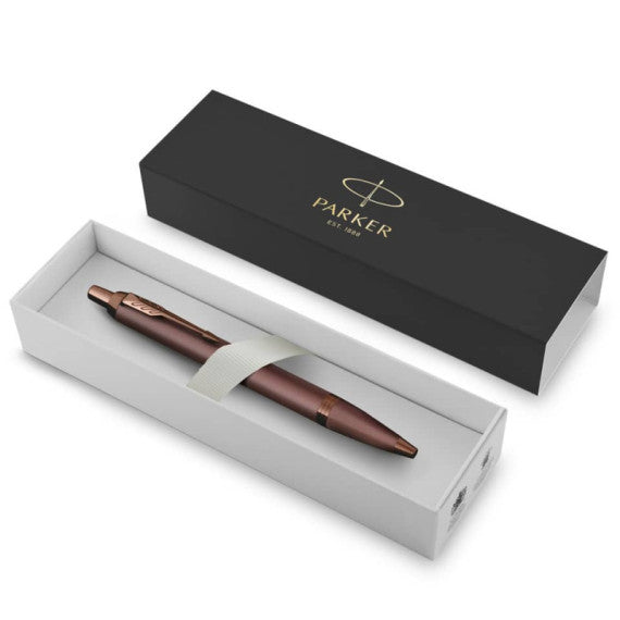 Penna a sfera a scatto monocromatica Parker punta media blu finitura bordeaux 2190514