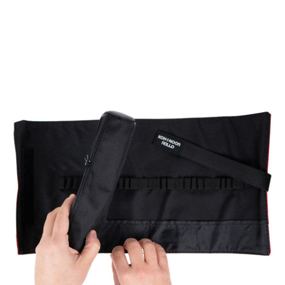 Astuccio arrotolabile Roller - con astuccio zip interno - 24 scomparti - 7,5 x 21,5 cm - tessuto - rosso - Koh-I-Noor