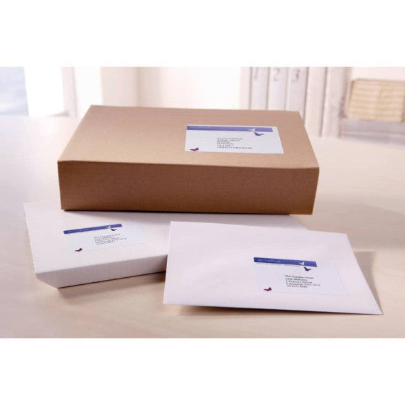 Etichette bianche per pacchi AVERY QuickDRY? 99,1x67,7 mm - 8 et/foglio - stampanti inkjet - cf. 25 fogli J8165-25