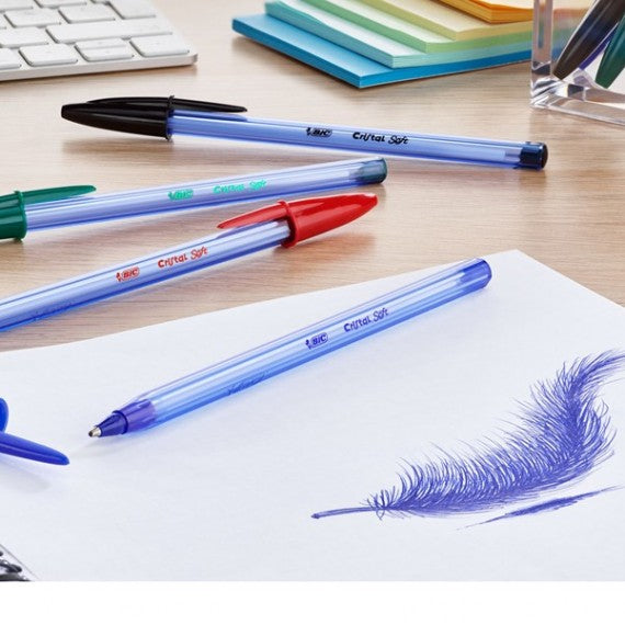 Penna a sfera con cappuccio Cristal Soft  - punta 1,2mm - rosso - Bic - conf. 50 pezzi