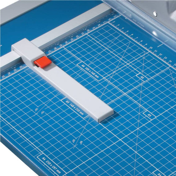 Taglierina a rullo Dahle di terza generazione con pressino automatico luce 510 mm blu R000552